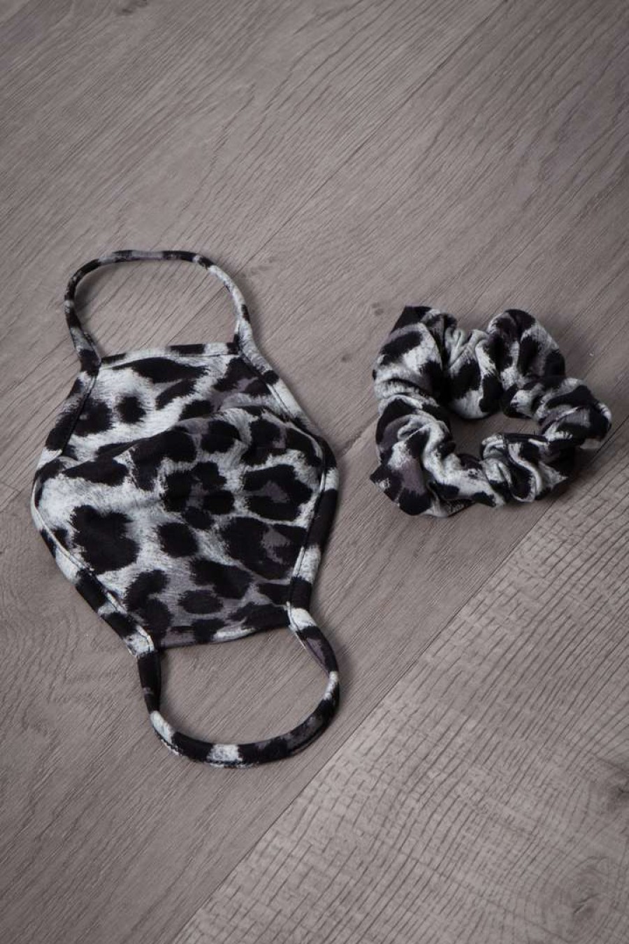 Sets * | Curvy Sense Matching Sets Washable Face Mask & Scrunchie Set Black Leopard